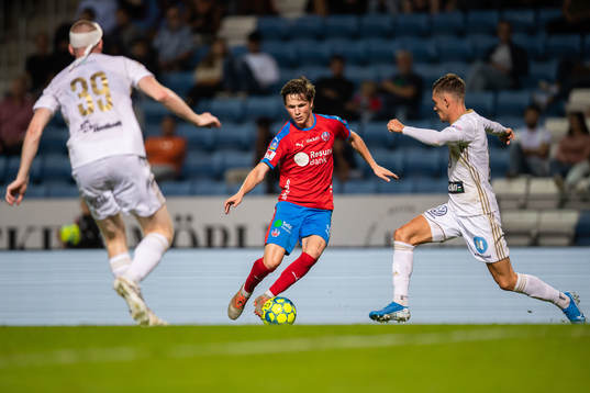Helsingborgs Max Svensson mot Östersunds Thomas Isherwood