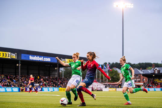 Rachel Furness of Northern Ireland and Caroline Graham