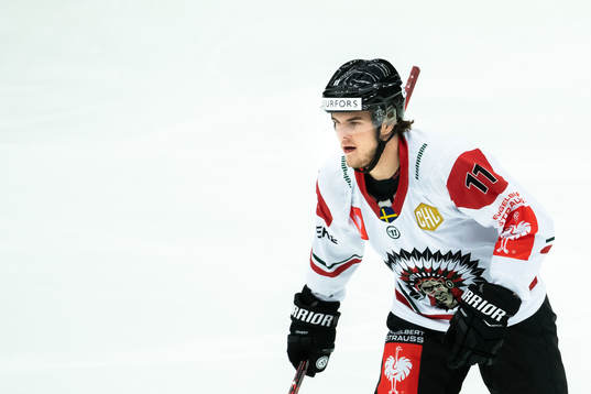 Samuel Fagemo of Frölunda celebrates