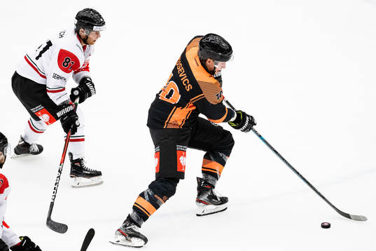 Ryan Lasch of Frölunda and Zintis Zusevics of Graz99ers