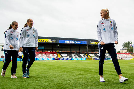 Tuva Hansen, goalkeeper Cecilie Fiskerstrand and Kristine