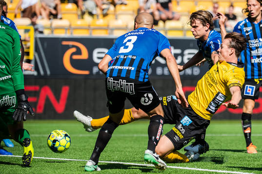 Elfsborgs Simon Olsson gör 1-0