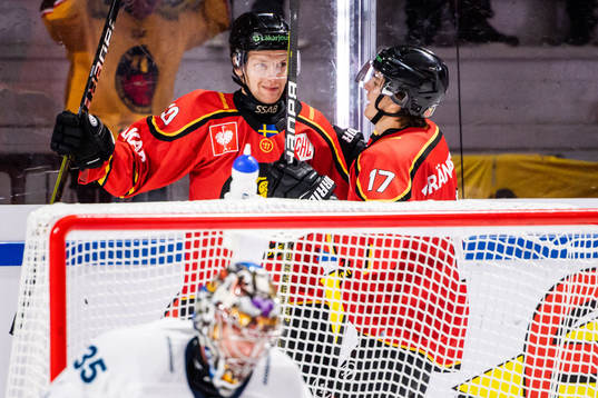 Einar Emanuelsson and Isac Brännström of Luleå celebrate