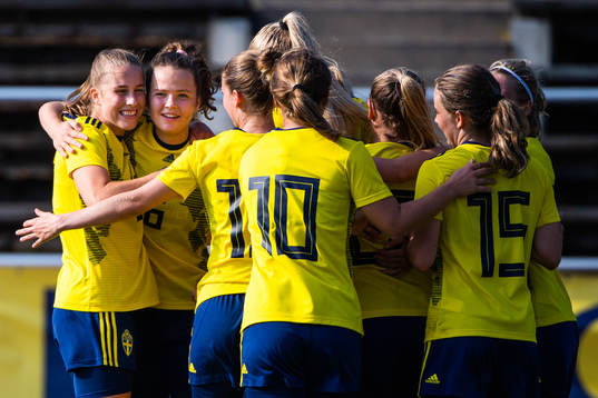 Johanna Alm and Julia Walentowicz of Sweden celebrates