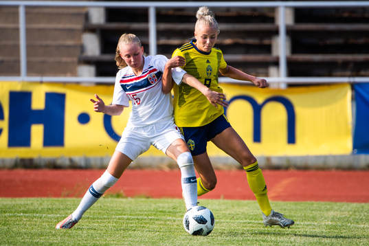 Emilie Marie Joramo of Norway and Sara Lilja Vidlund of