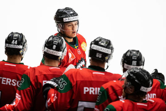 Rhett Rakshani of Frölunda celebrates scoring 1-2