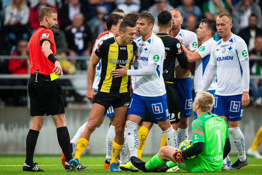 Hammarbys Nikola Djurdjic i dispyt med IFK Norrköpings