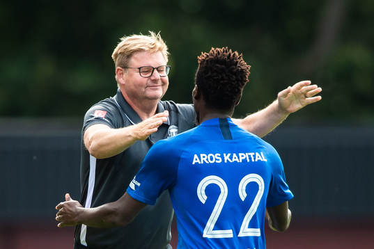 Trelleborgs Abdul Fatawu Safiu jublar med manager Peter