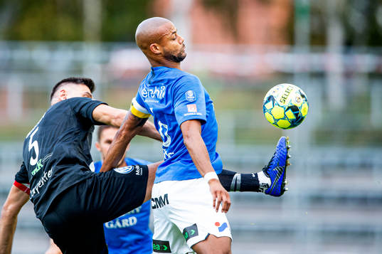Västerås Ilir Berisha mot Trelleborgs Salif Camara