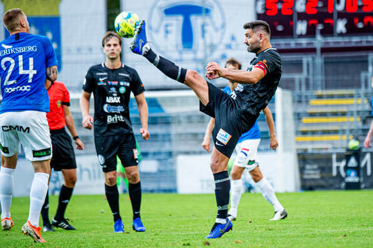 Västerås Ilir Berisha mot Trelleborgs Mattias Håkansson