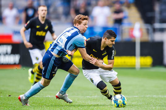 s Tarik Elyounoussi