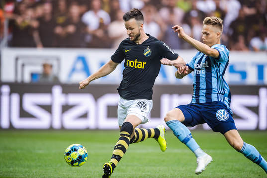s Robert Lundström och Djurgårdens Jonathan Augustinsson