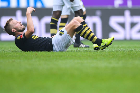 s Sebastian Larsson har ont