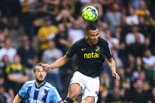 s Nabil Bahoui och Djurgårdens Emir Kujovic