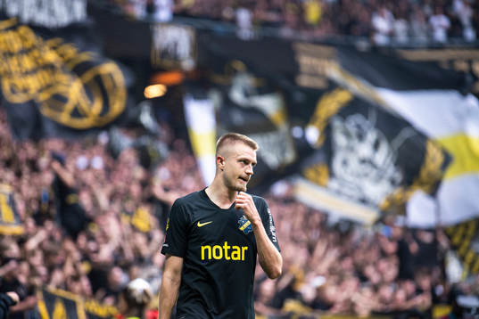 s Rasmus Lindkvist