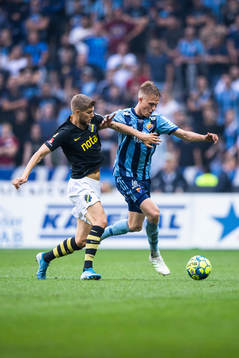 s Anton Saletros och Djurgårdens Jonathan Augustinsson