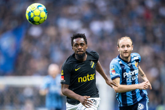 s Heradi Rashidi och Djurgårdens Curtis Edwards