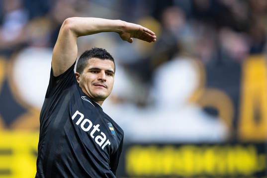 s Tarik Elyounoussi
