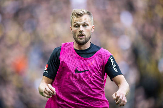 s Sebastian Larsson