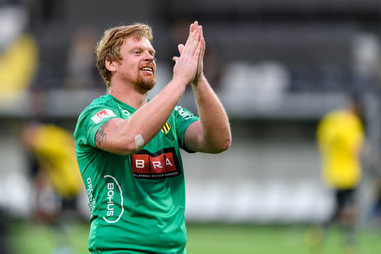 Häckens målvakt Christoffer Källqvist jublar