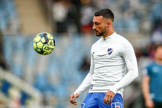 IFK Norrköpings Sead Haksabanovic värmer upp
