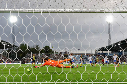 Hammarbys målvakt Johan Wiland