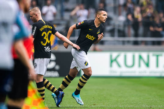 s Kolbeinn Sigthorsson byts av mot Nabil Bahoui
