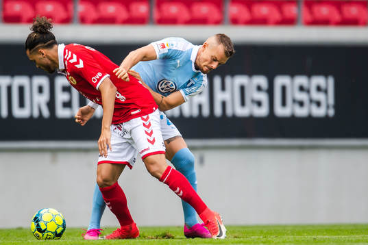 Kalmars Alexander Jakobsen och Malmö FFs Eric Larsson