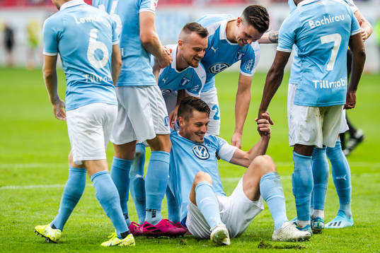 Malmö FFs Markus Rosenberg jublar med lagkamrater