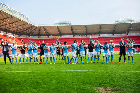 Malmö FF spelarna jublar
