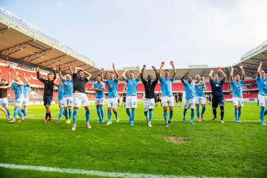 Malmö FF spelarna jublar