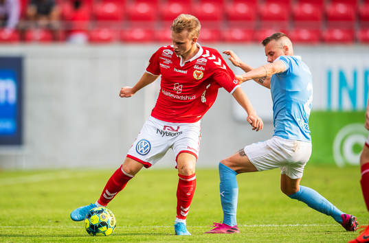 Kalmars Isak Jansson och Malmö FFs Eric Larsson