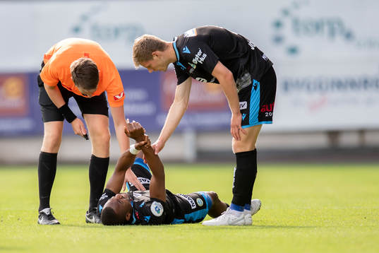 Kachi of Sandnes Ulf with an injury