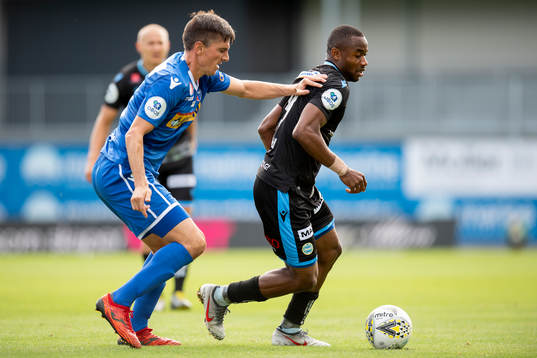 Alberto Ortiz "Tito" Moreno of Sandefjord and Kachi of