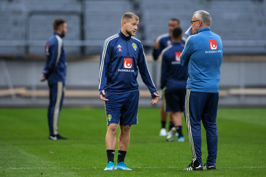John Guidetti and Janne Andersson, head coach of the