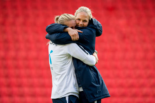 Elise Thorsnes and goalkeeper Ingrid Hjelmseth of Norway