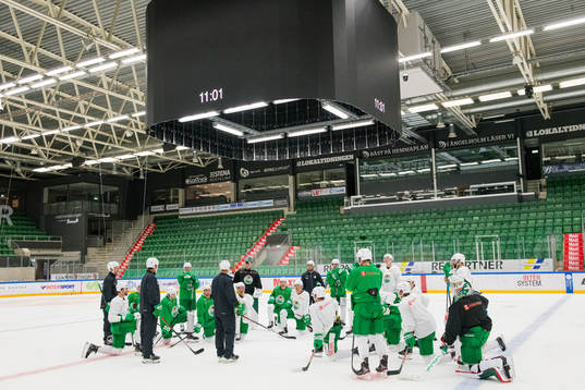 Spelarna samlas