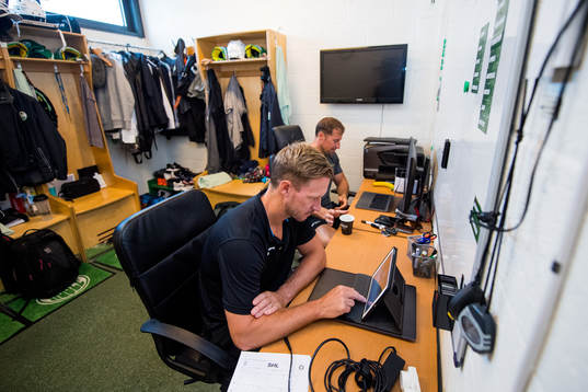 Målvaktstränare Magnus Wennström och tränare Cam Abbott