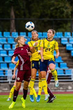 Kosovare Asllani and Elin Rubensson of Sweden against Anna