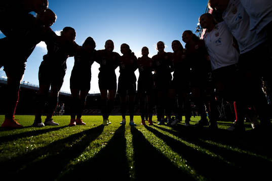 The silhouettes of the players of Norway
