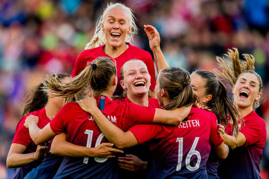 Bläddra bland fler bilder av Football,  Women’s International Friendly, Norway - England