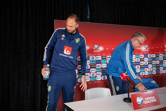 Andreas Granqvist and head coach Janne Andersson of the