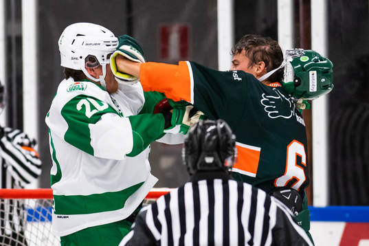 Rögles Hampus Gustafsson och Kristianstads  Albin Hernod i