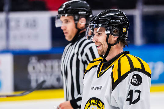 Brynäs Eric Norin jublar
