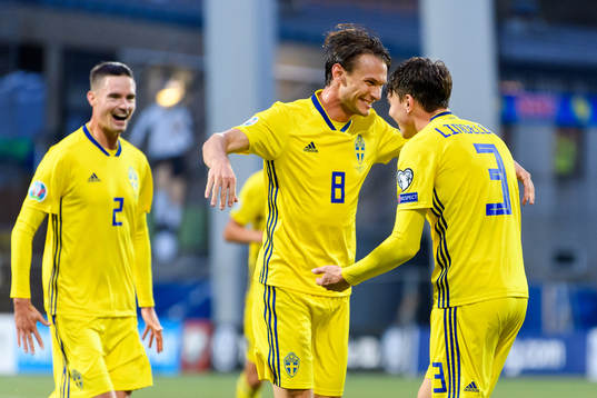 Mikael Lustig, Albin Ekdal and Victor Nilsson Lindelöf of