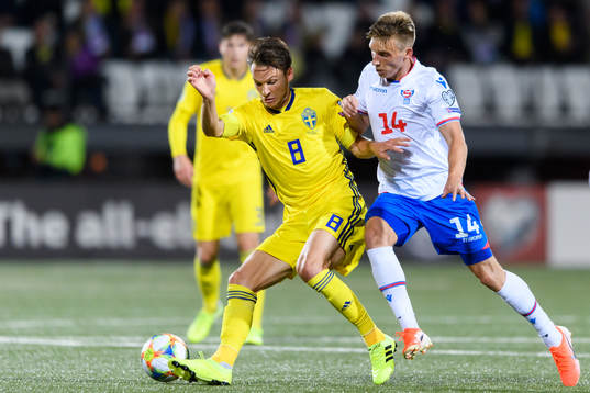 Albin Ekdal of Sweden and Joan Edmundsson of Faroe Islands