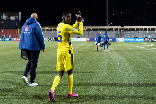 Alexander Isak of Sweden give his thanks to the supporters