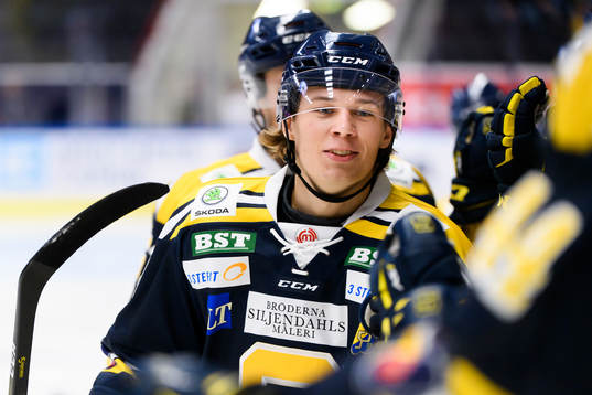 Södertäljes Måns Lindbäck jublar
