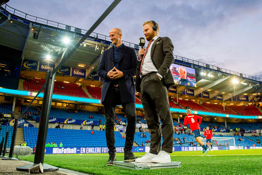 Brede Hangeland and Marius Skjelbæk of TV 2