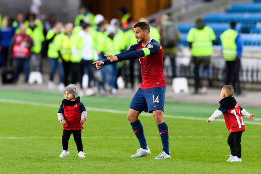 Omar Elabdellaoui of Norway with his children